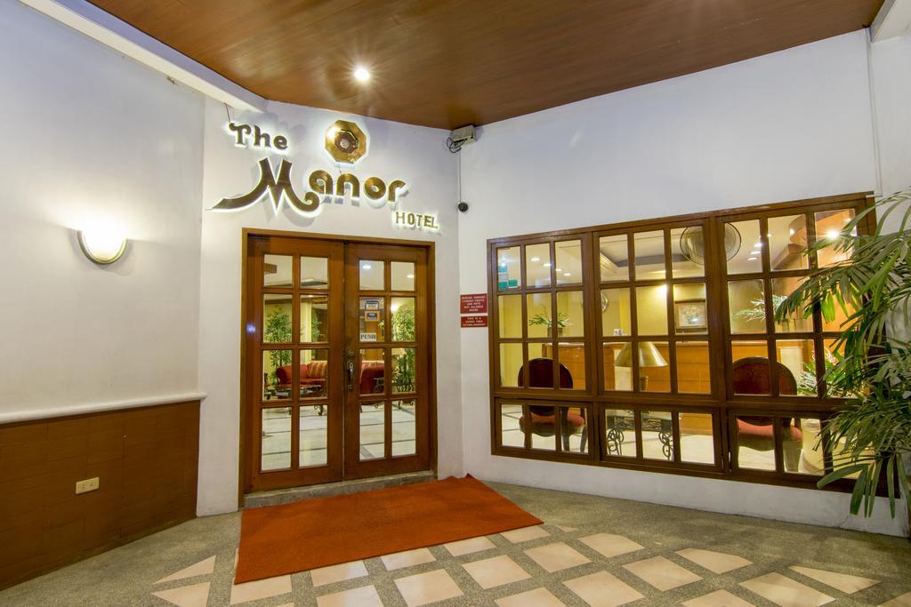 The Manor Hotel Davao Bagian luar foto
