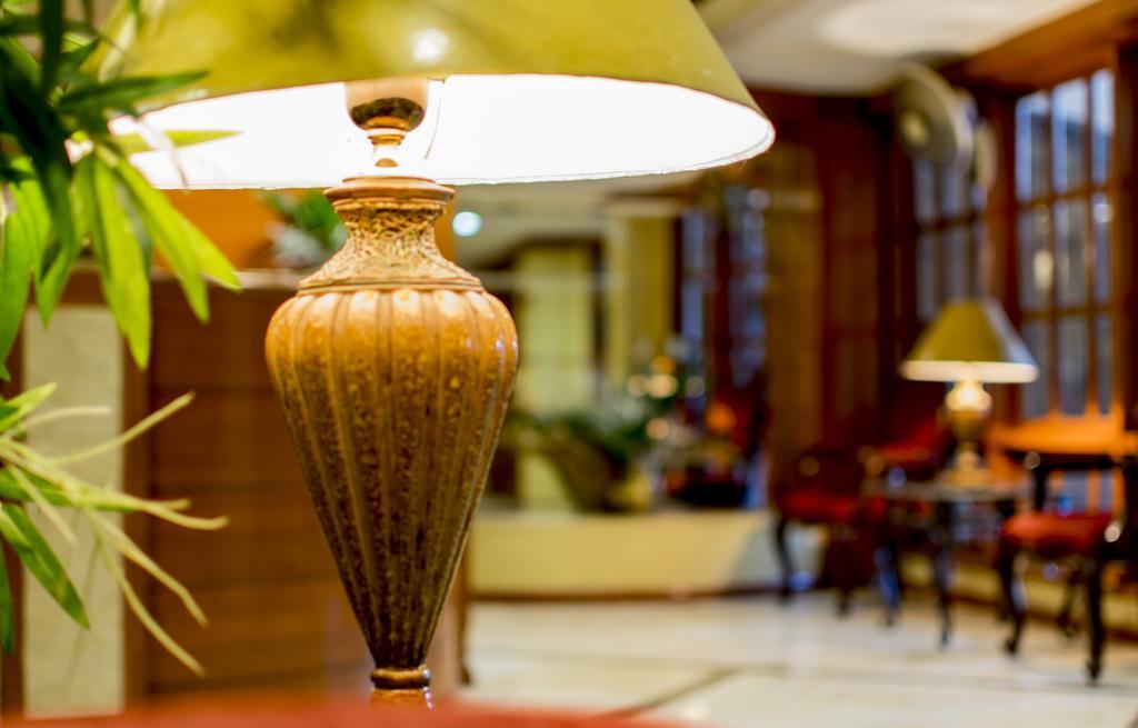 The Manor Hotel Davao Bagian luar foto