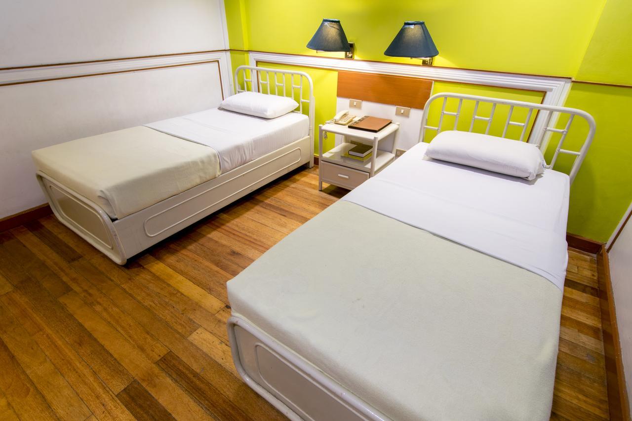 The Manor Hotel Davao Bagian luar foto